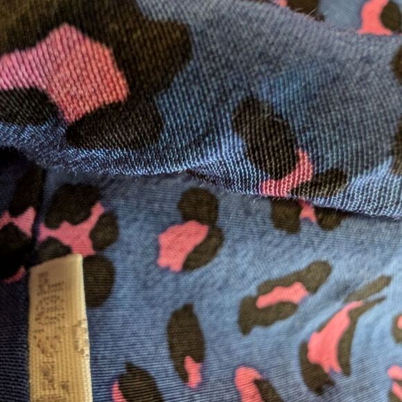 Levi's leopard blue relaxed fit blouse  size S - Picture 6 of 9